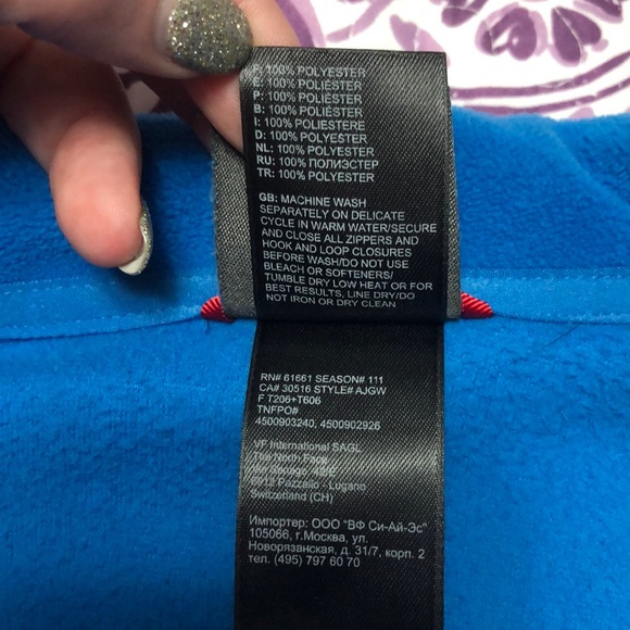 Blue North Face Pullover. - Picture 6 of 6